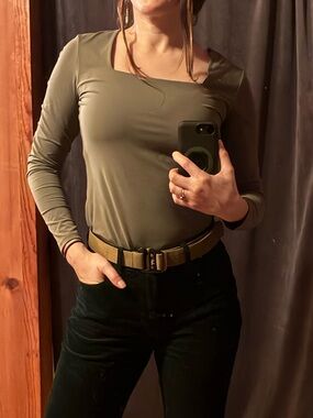 Long Sleeve Tugless Double Layer Square Neck Knit Top